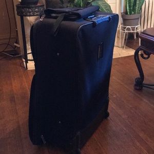 Claiborne luggage